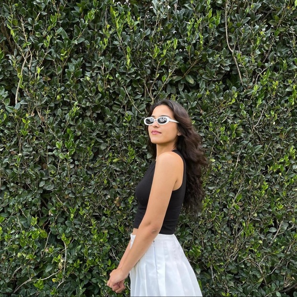 White Oval Sunglasses - Picture 2 of 6